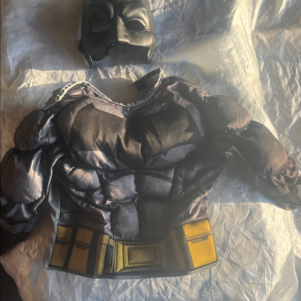 Kids Superhero Costume with Mask - Black and Yellow - Picture 2 of 5
